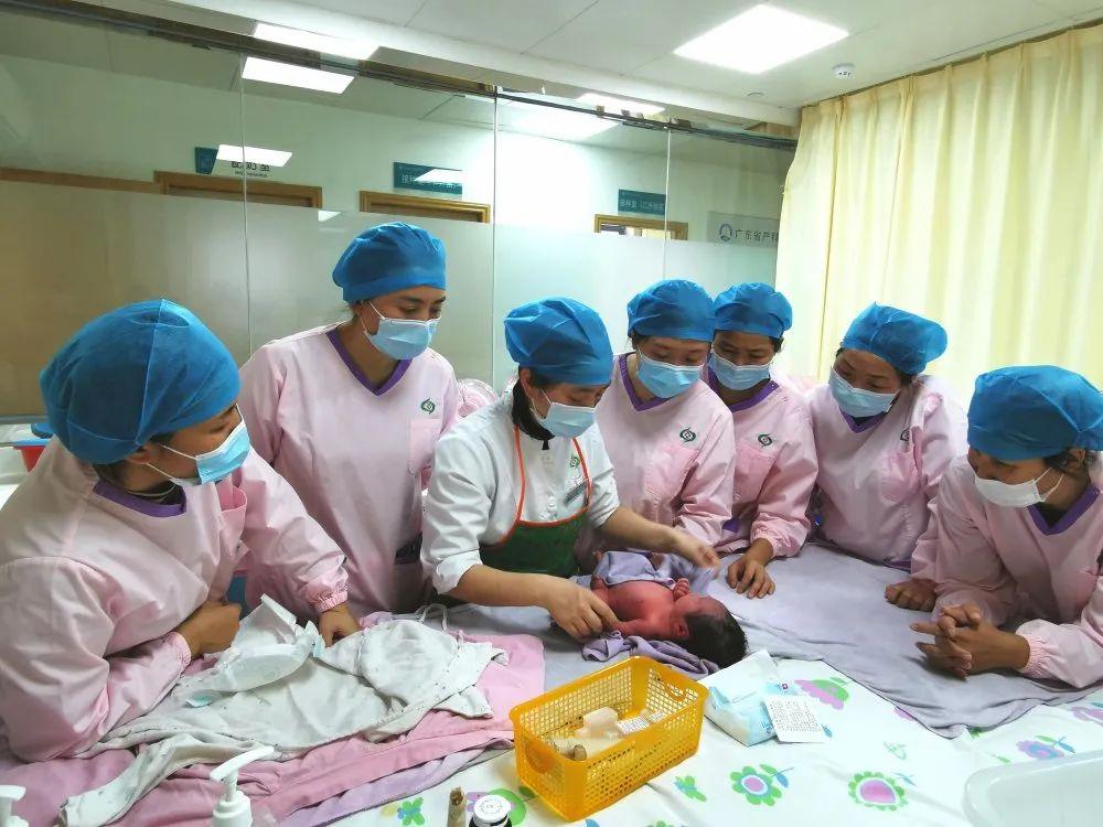 琼结县妇婴监护型护送